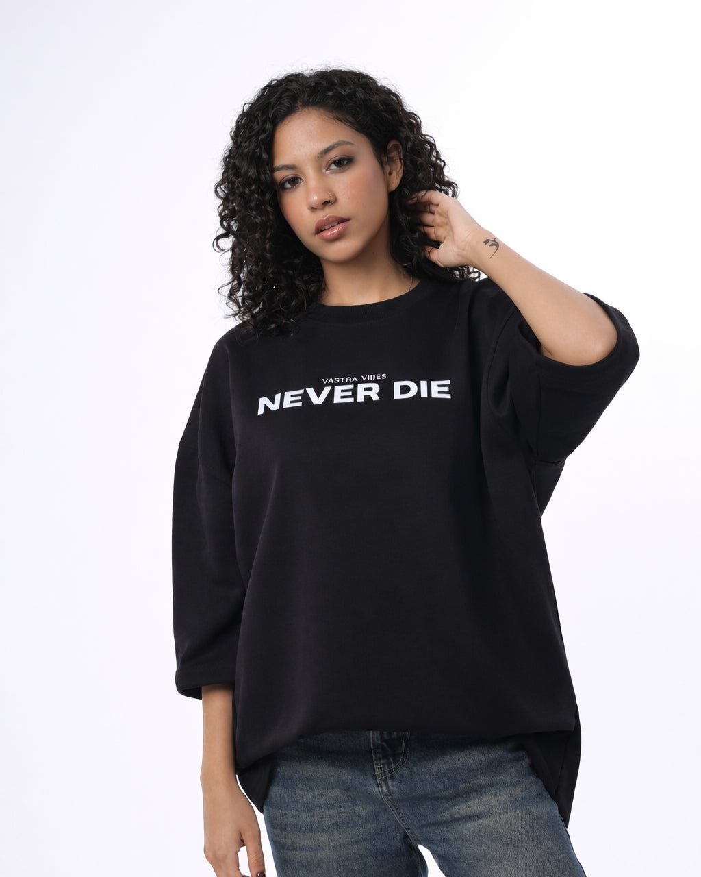 BLACK T-SHIRT