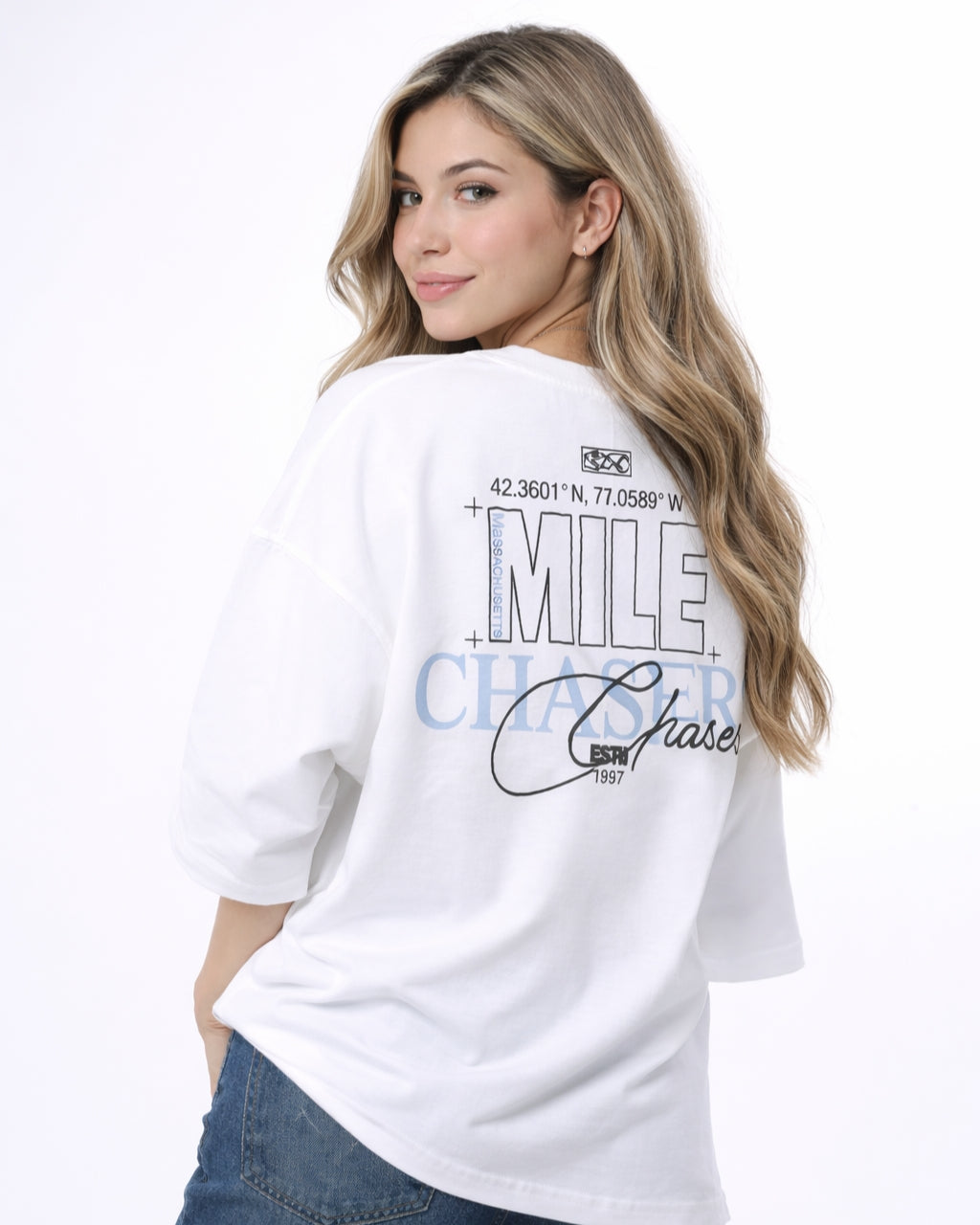 WHITE T-SHIRT