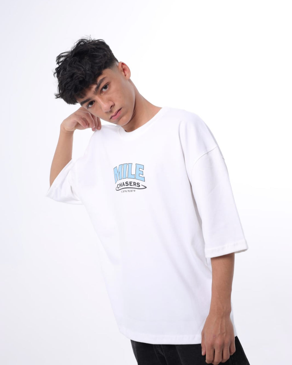 WHITE T-SHIRT