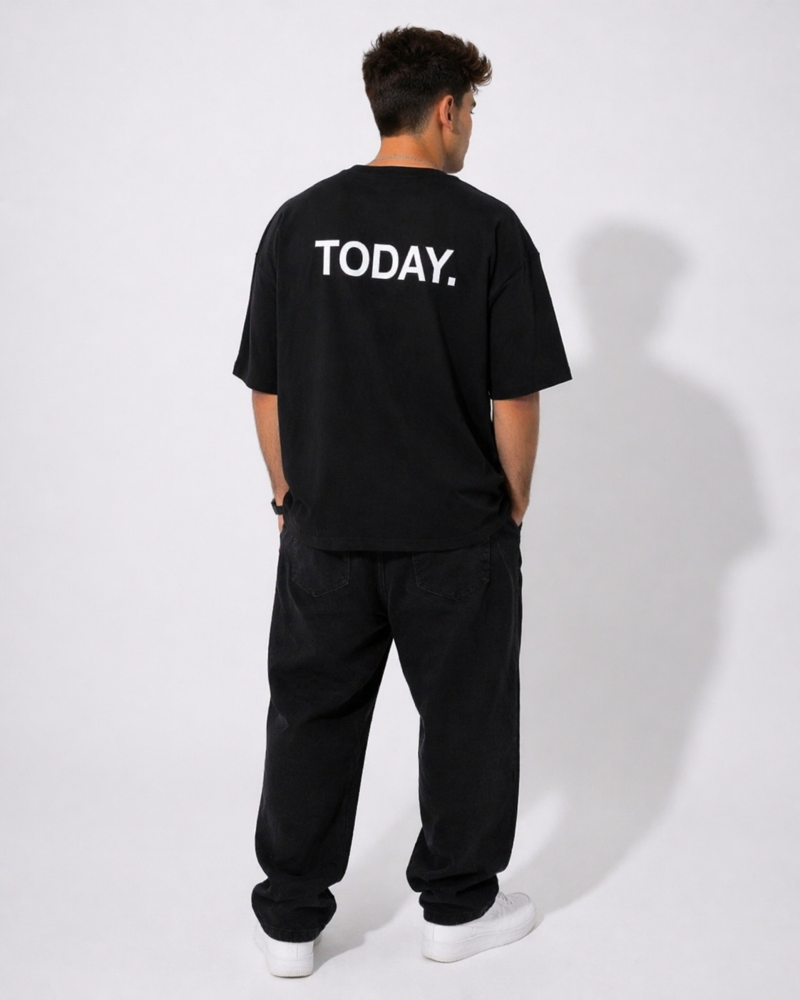 BLACK T-SHIRT
