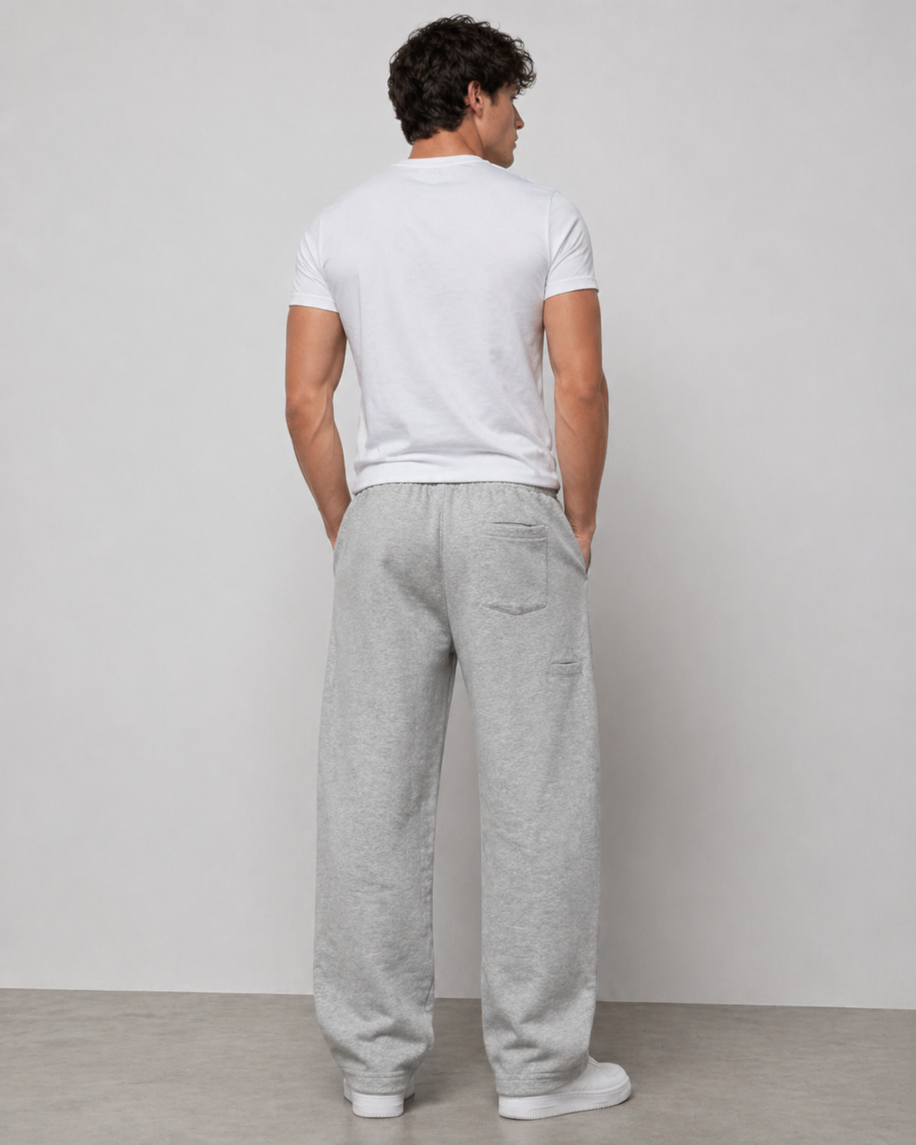 Chaneh Basic Sweatpant