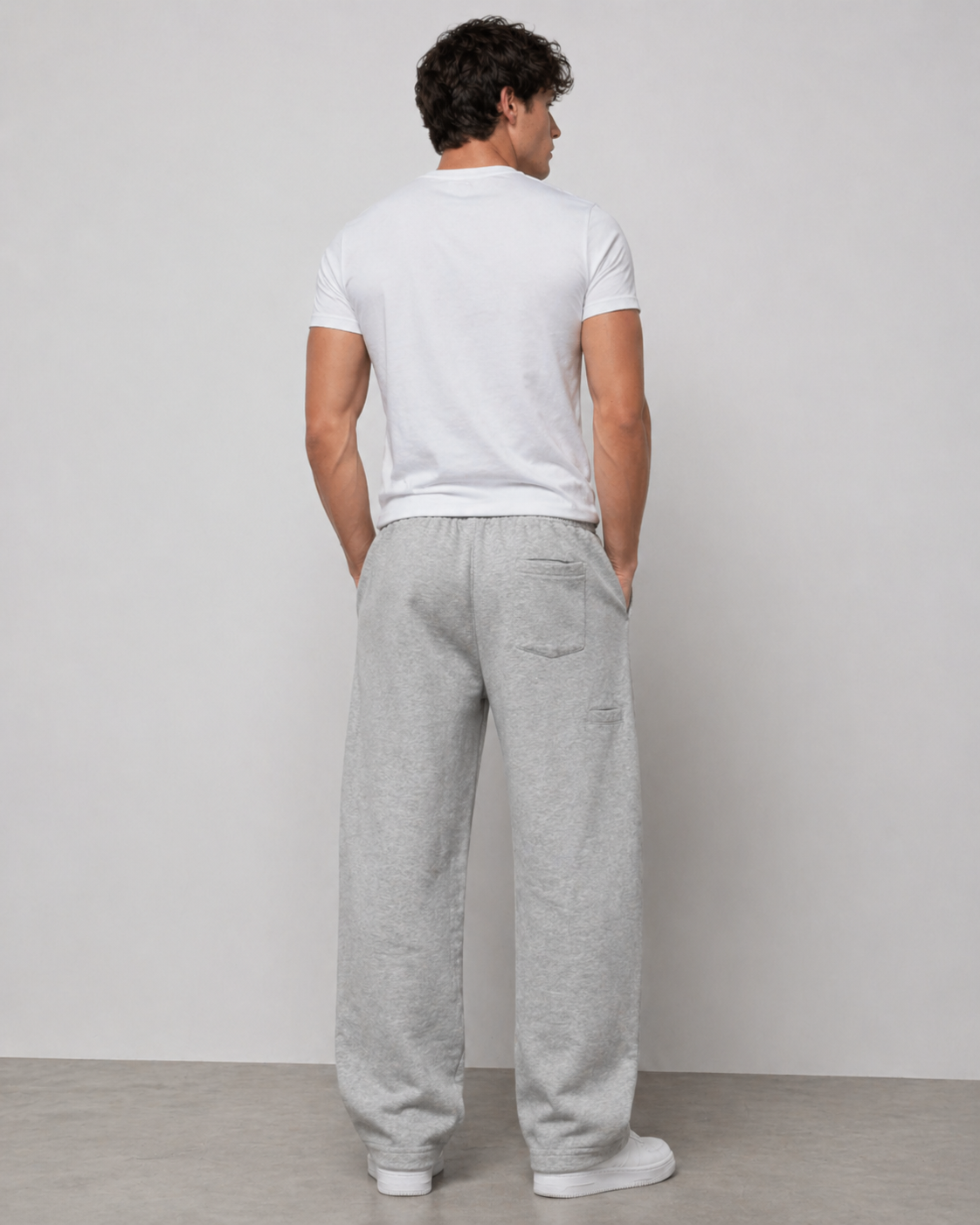 Chaneh Basic Sweatpant