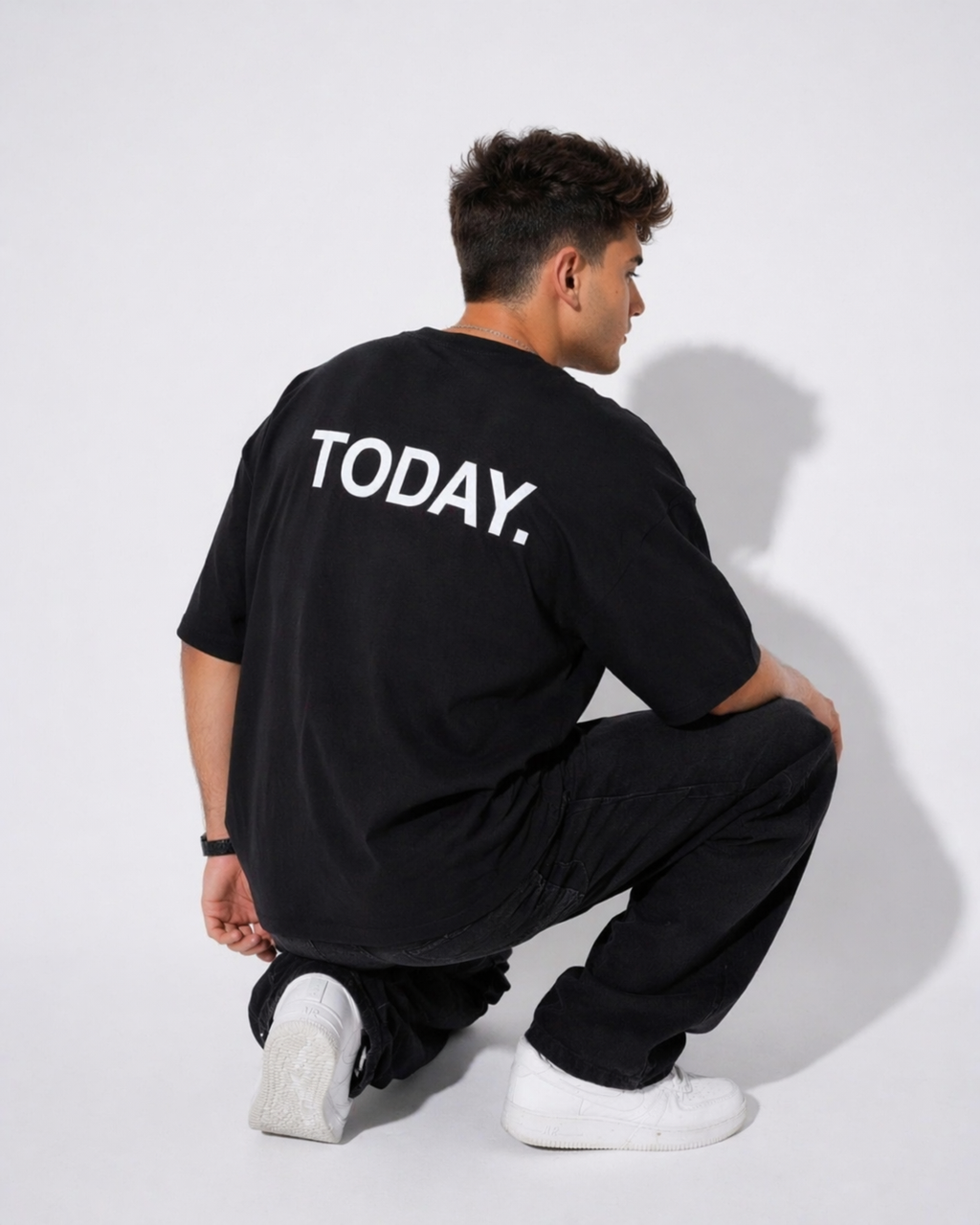 BLACK T-SHIRT